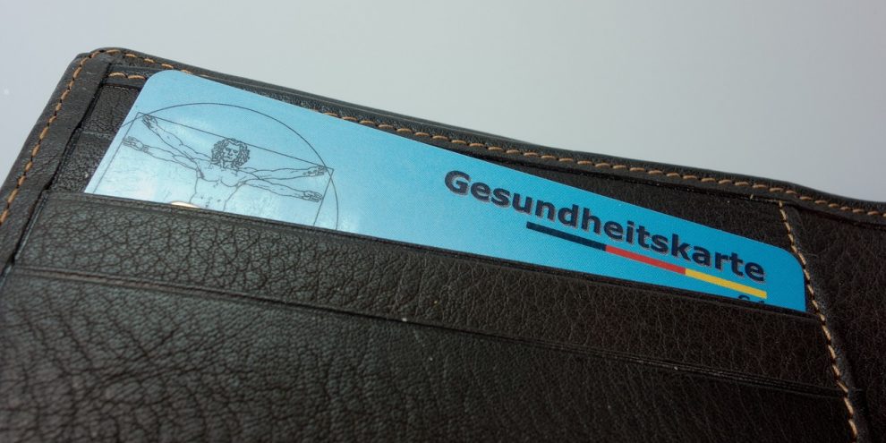 health card 491714 1280