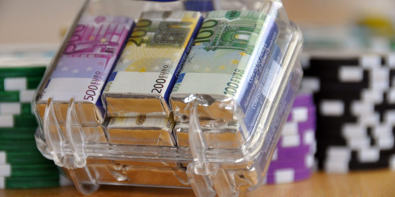 money case 593212 1280